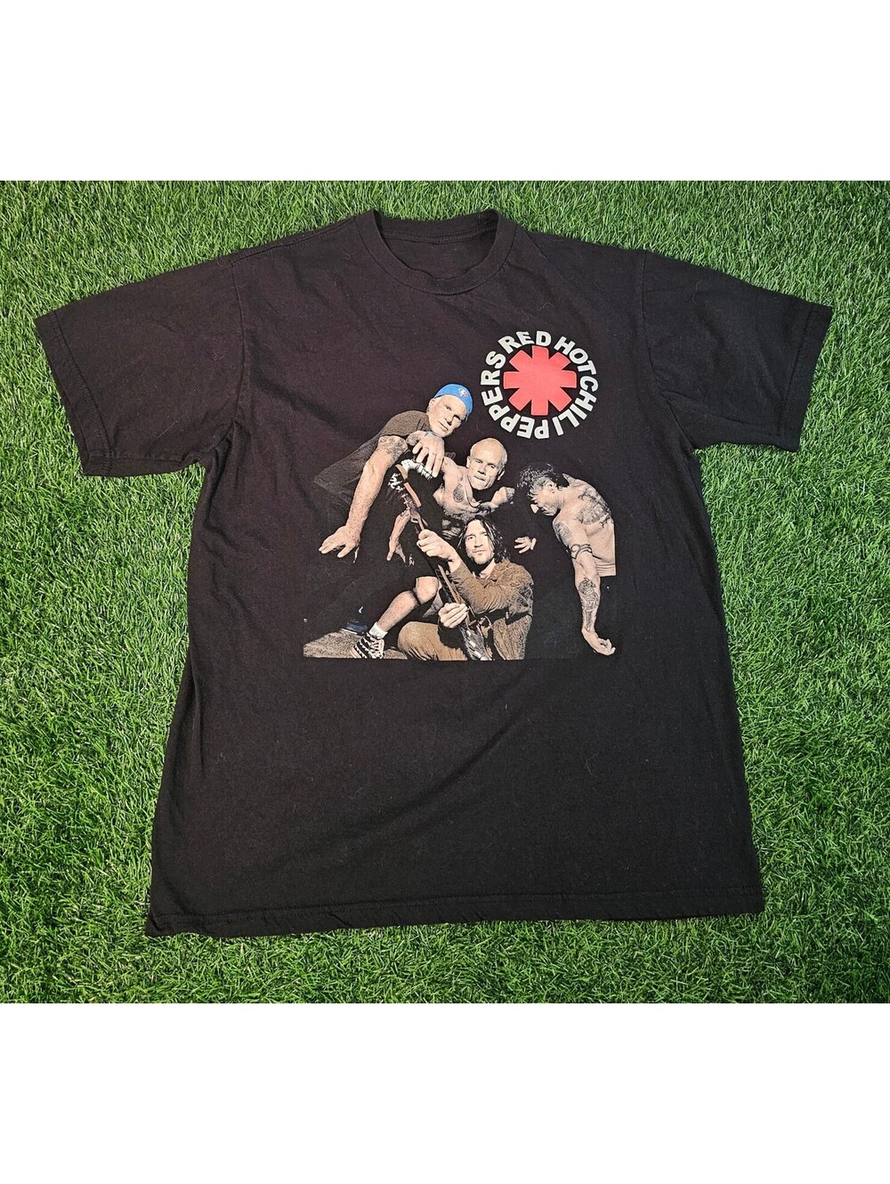 Red Hot Chili Peppers Band Graphic T-Shirt Black Vintage Style Size Medium